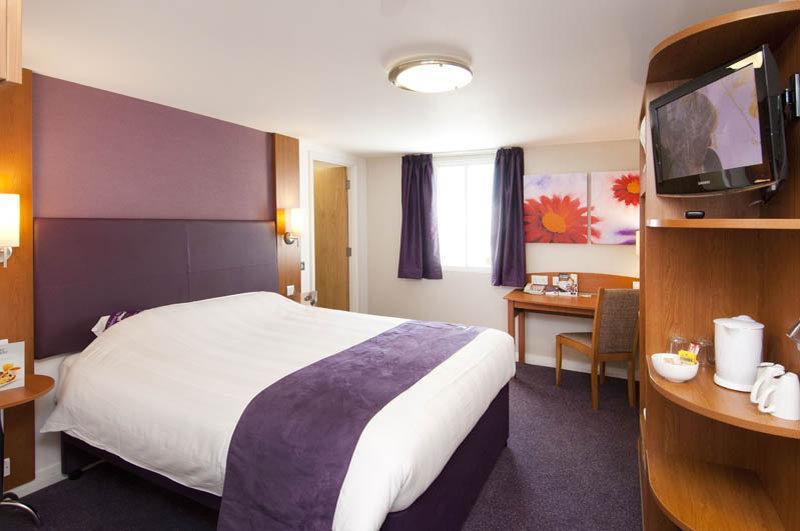 Premier Inn Premier Inn باغشوت المظهر الخارجي الصورة